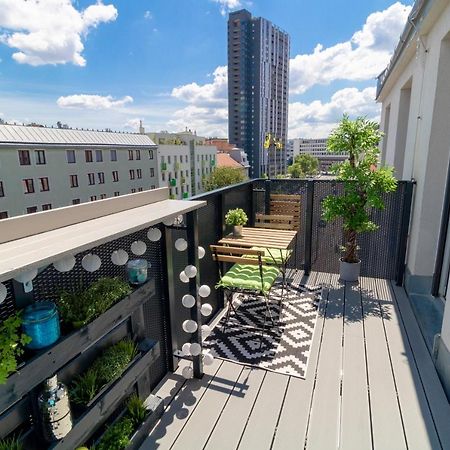 Boutique Sky City Apt. With Balcony / Top Spot Viena Exterior foto